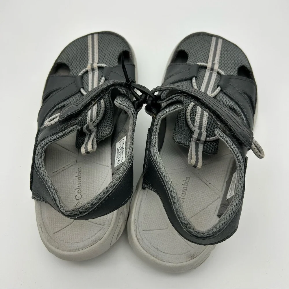 Columbia Kids' size‎ 3 Gray strapped Sandals. water hiking play great condition